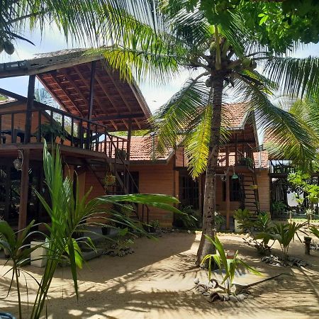 Golden Beach Chalets Arugam Bay Εξωτερικό φωτογραφία