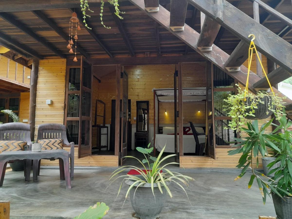 Golden Beach Chalets Arugam Bay Εξωτερικό φωτογραφία