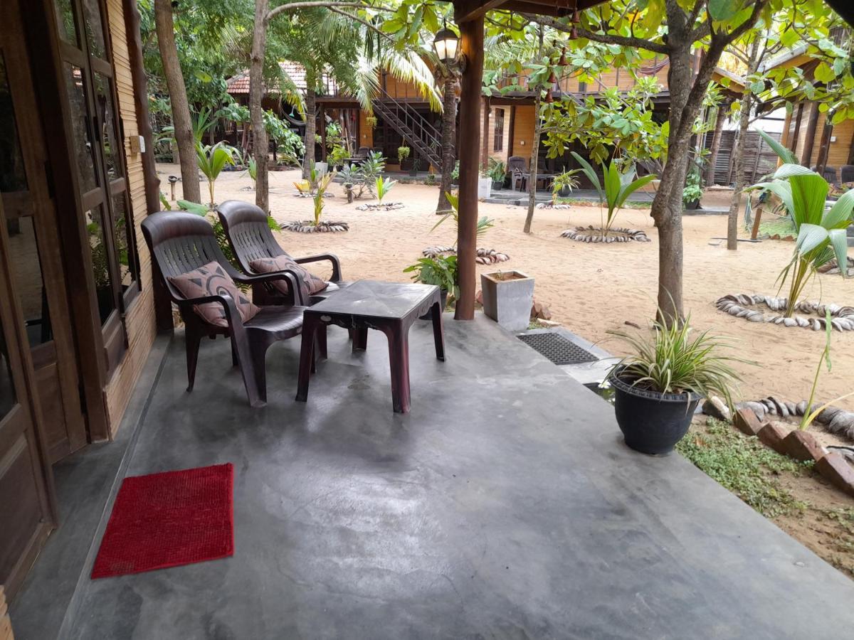 Golden Beach Chalets Arugam Bay Εξωτερικό φωτογραφία
