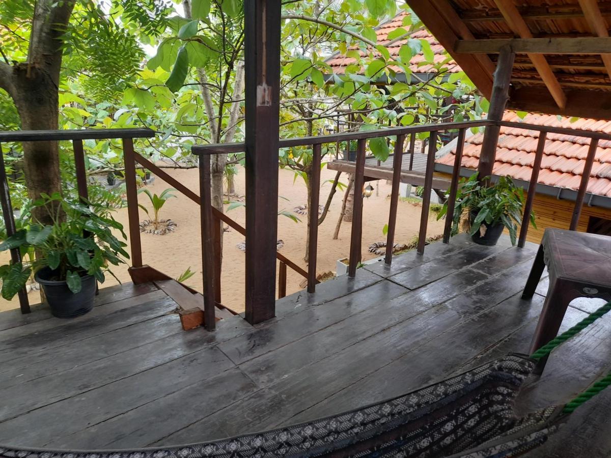 Golden Beach Chalets Arugam Bay Εξωτερικό φωτογραφία