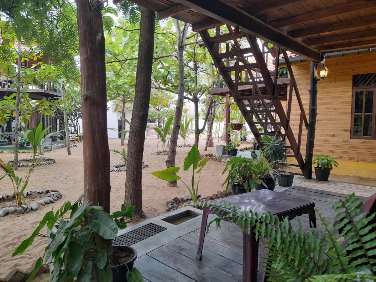 Golden Beach Chalets Arugam Bay Εξωτερικό φωτογραφία
