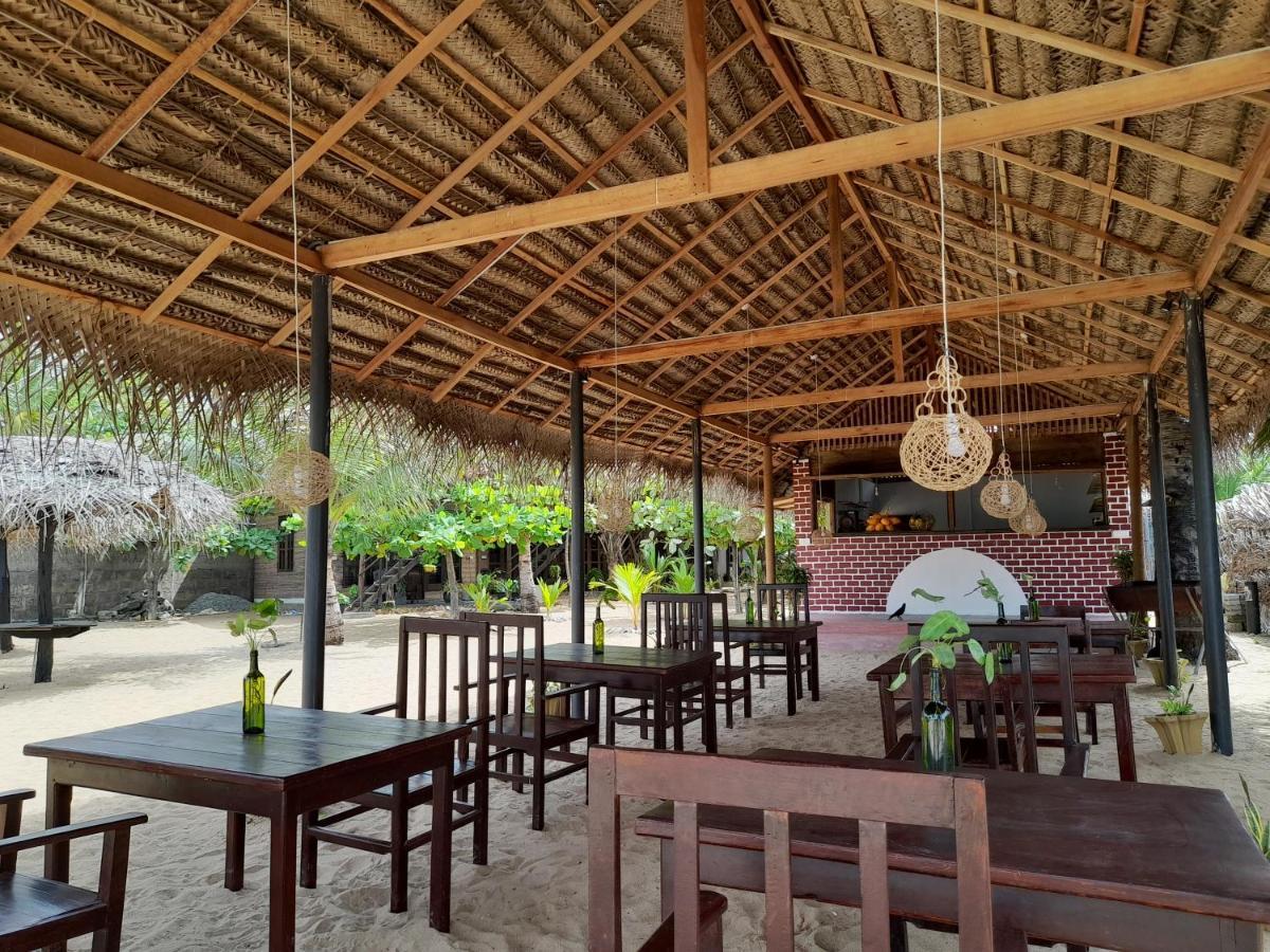 Golden Beach Chalets Arugam Bay Εξωτερικό φωτογραφία