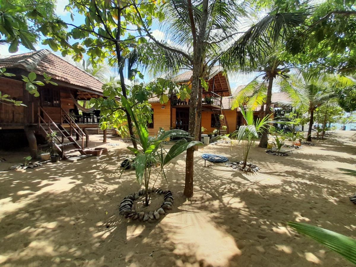 Golden Beach Chalets Arugam Bay Εξωτερικό φωτογραφία