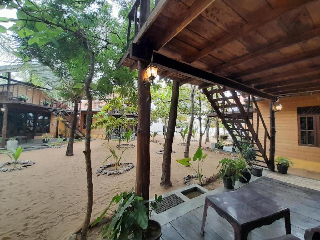 Golden Beach Chalets Arugam Bay Εξωτερικό φωτογραφία